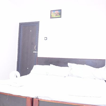 Вілла Sgs Residency Тірупаті Екстер'єр фото